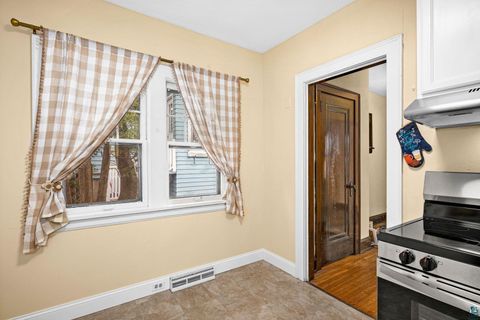 Tiny photo for 821 N 19th Ave E Ave, Duluth, MN 55812 (MLS # 6124829)