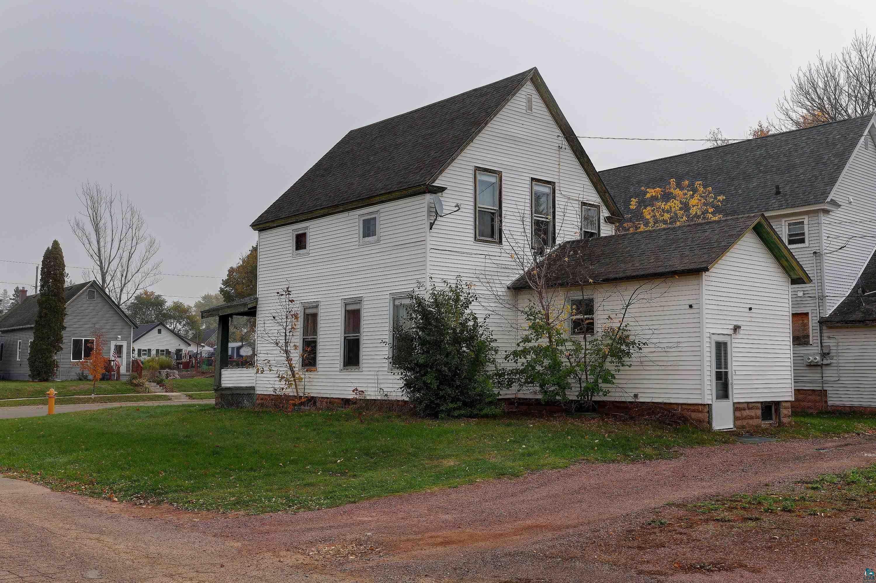 801 Vaughn Ave