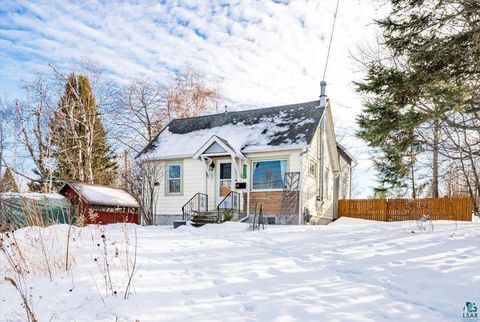 Photo of 28 Vassar St, Duluth, MN 55803 (MLS # 6123334)