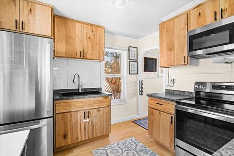 Tiny photo for 28 Vassar St, Duluth, MN 55803 (MLS # 6123334)