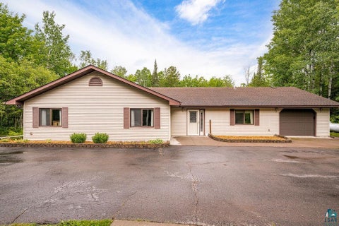Photo of 4936 Tomak Rd, Duluth, MN 55811 (MLS # 6126417)