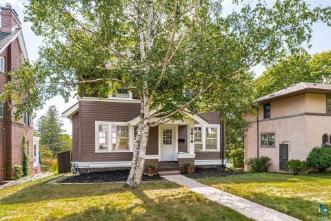 Tiny photo for 2816 E 1st St, Duluth, MN 55812 (MLS # 6127516)