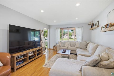 Tiny photo for 3926 3rd Ave E AVE, Hibbing, MN 55746 (MLS # 6126267)