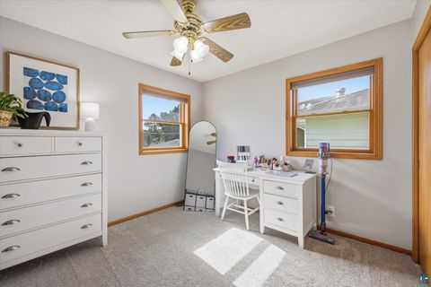 Tiny photo for 3926 3rd Ave E AVE, Hibbing, MN 55746 (MLS # 6126267)
