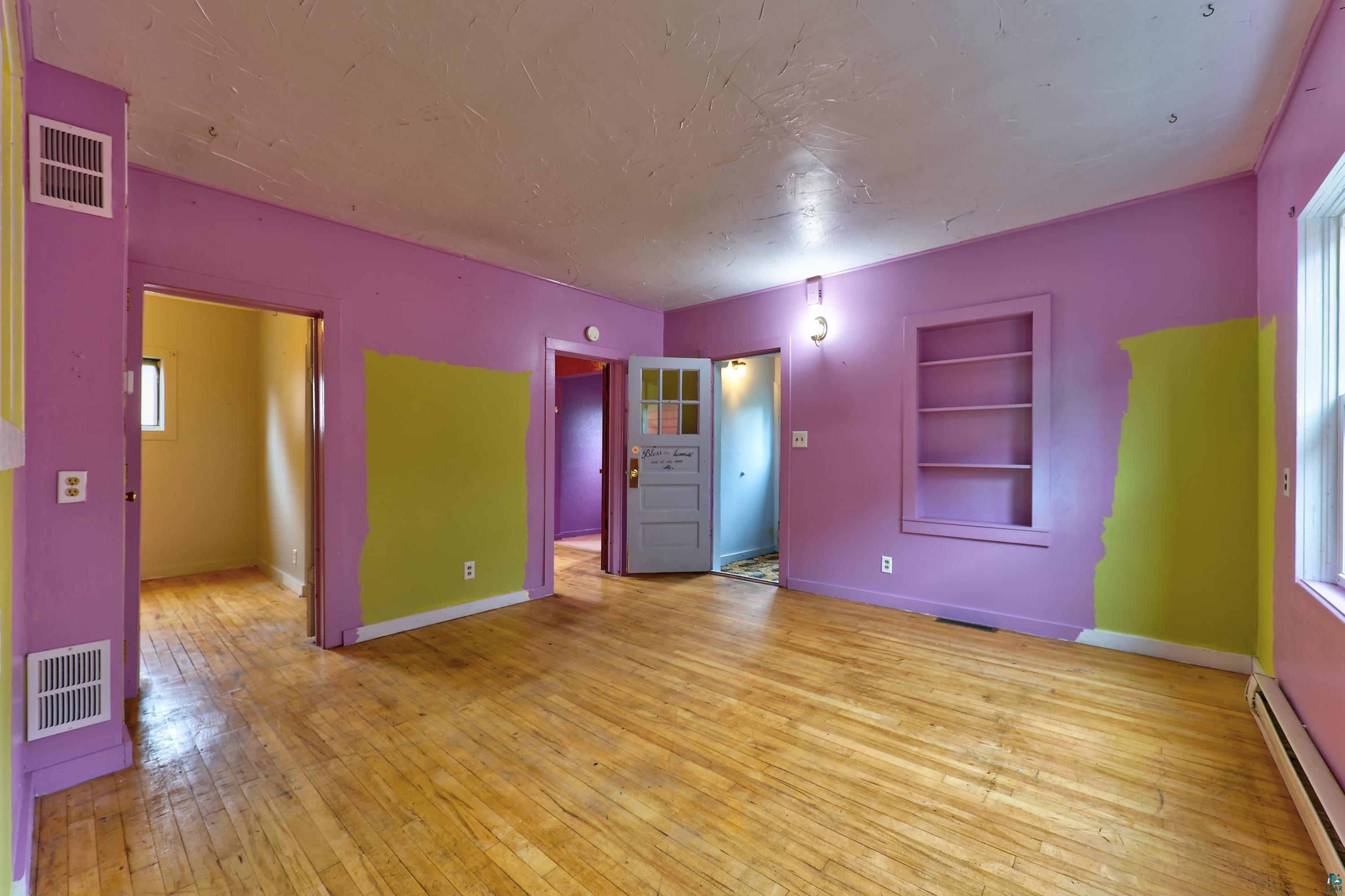 112 17th Ave W