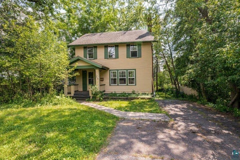 Photo of 30 W Arrowhead Rd, Duluth, MN 55803 (MLS # 6126883)