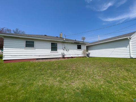 Tiny photo for 53 Banks Blvd, Silver Bay, MN 55614 (MLS # 6125582)