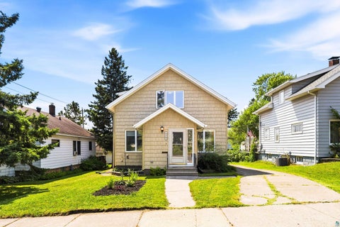 Tiny photo for 619 N 42nd Ave W, Duluth, MN 55807 (MLS # 6127228)