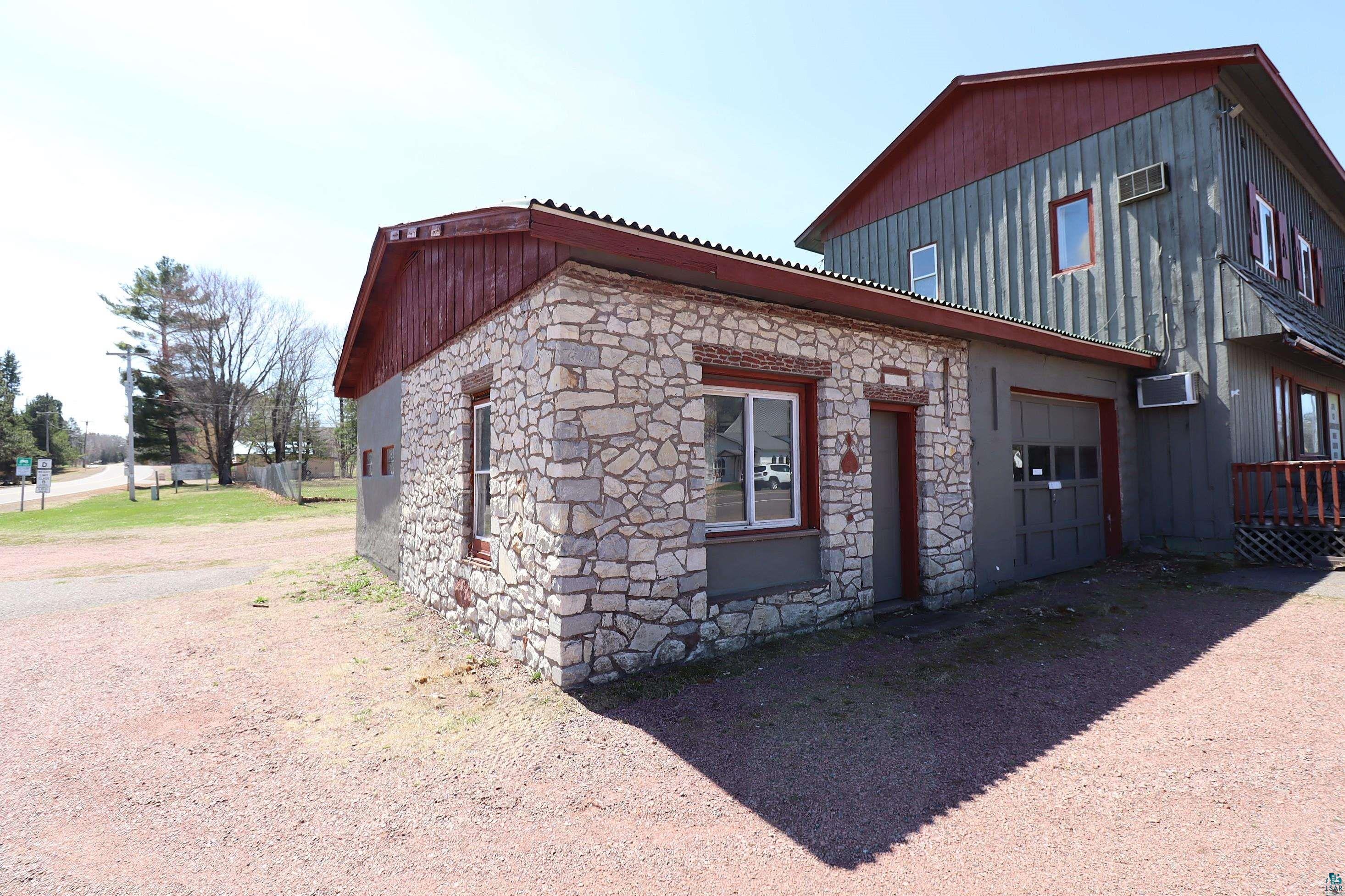 22195 Hwy 63