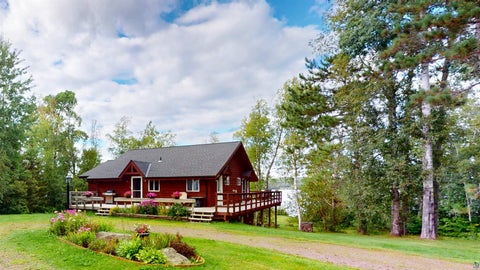 Photo of 303 South Shore Dr, Grand Marais, MN 55604 (MLS # 6127809)