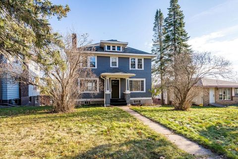 Photo of 1816 E 6th St, Duluth, MN 55812 (MLS # 6123022)