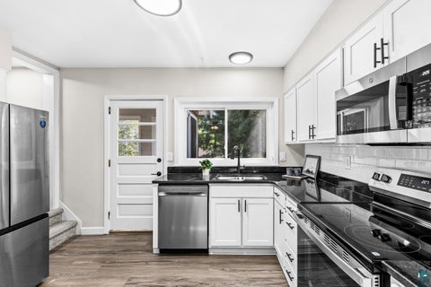 Tiny photo for 202 W Austin St, Duluth, MN 55803 (MLS # 6127922)