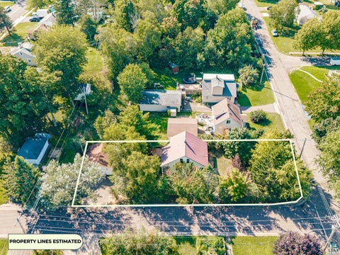 Tiny photo for 202 W Austin St, Duluth, MN 55803 (MLS # 6127922)