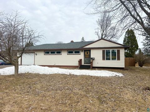 Photo of 702 27th St, Cloquet, MN 55720 (MLS # 6124249)