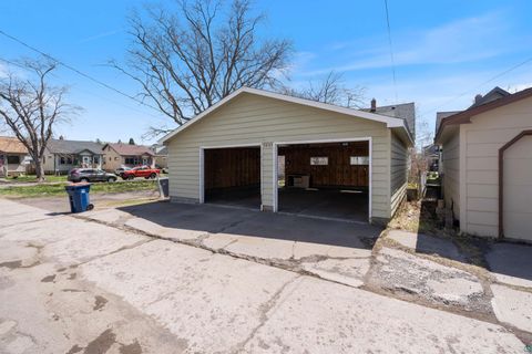 Tiny photo for 3803 W 4th St, Duluth, MN 55807 (MLS # 6125687)