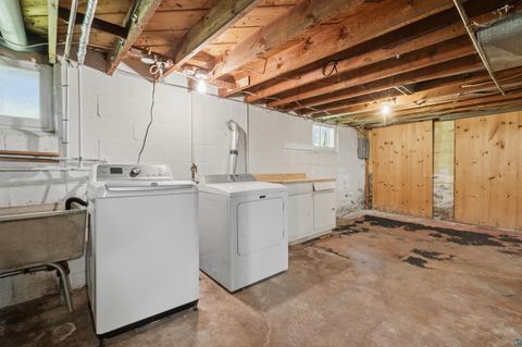 Tiny photo for 3803 W 4th St, Duluth, MN 55807 (MLS # 6125687)