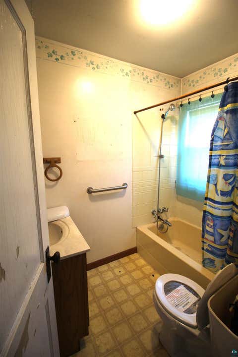 Tiny photo for 623 N 41st Ave W Ave, Duluth, MN 55807 (MLS # 6125735)
