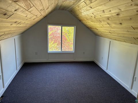 Tiny photo for 334 W Redwing St, Duluth, MN 55803 (MLS # 6125608)