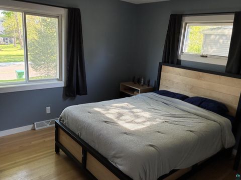 Tiny photo for 334 W Redwing St, Duluth, MN 55803 (MLS # 6125608)