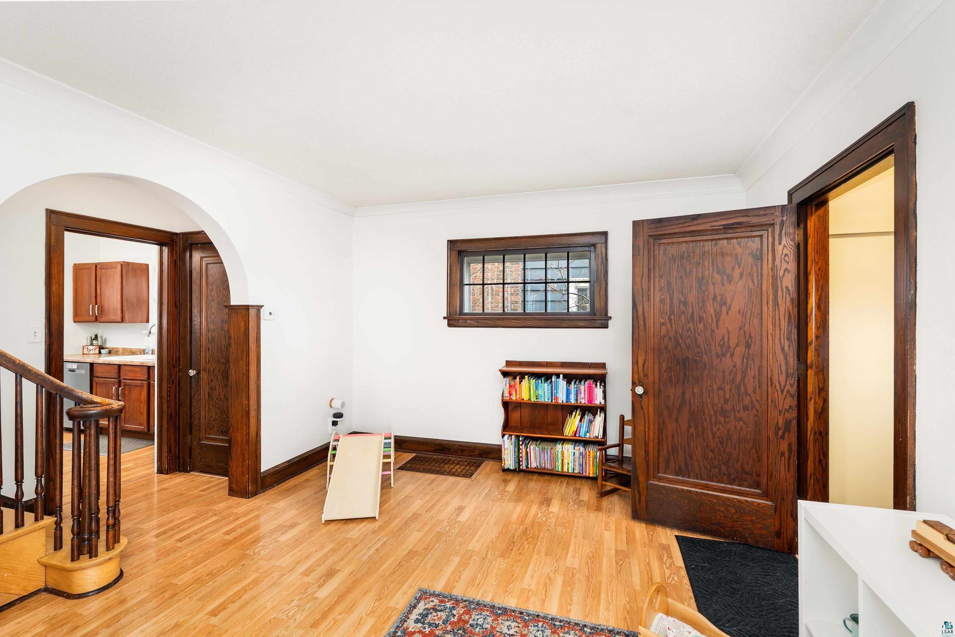 2431 Hammond Ave