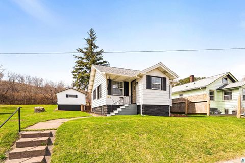 Tiny photo for 4005 W 9th St, Duluth, MN 55807 (MLS # 6125099)