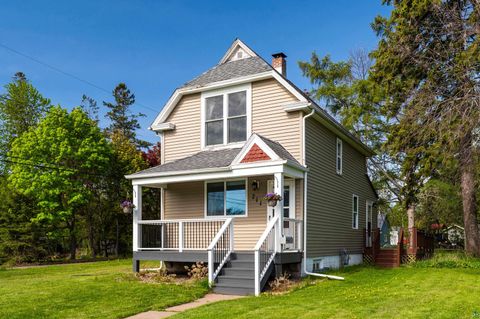 Photo of 711 N 44th Ave E Ave, Duluth, MN 55804 (MLS # 6125834)
