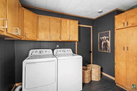 Tiny photo for 621 3rd Ave, Two Harbors, MN 55616 (MLS # 6127177)