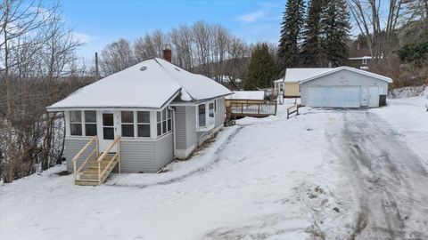 Photo of 9118 Gogebic St, Duluth, MN 55808 (MLS # 6123577)