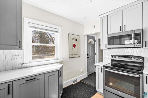 Tiny photo for 308 Maryland St, Duluth, MN 55803 (MLS # 6124931)
