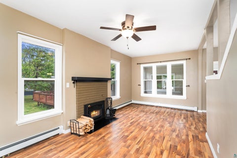 Tiny photo for 309 Maryland St, Duluth, MN 55803 (MLS # 6127888)