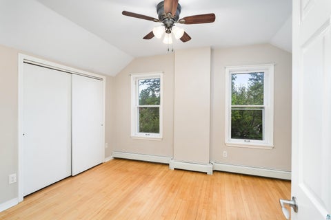 Tiny photo for 309 Maryland St, Duluth, MN 55803 (MLS # 6127888)