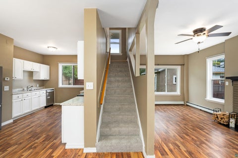 Tiny photo for 309 Maryland St, Duluth, MN 55803 (MLS # 6127888)