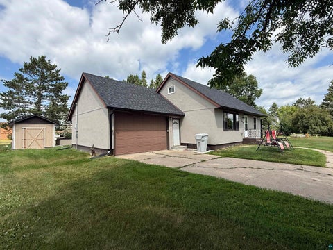 Tiny photo for 8 13th St NW St, Chisholm, MN 55719 (MLS # 6126907)