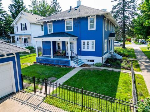 Tiny photo for 306 E 21st St, Hibbing, MN 55746 (MLS # 6126420)