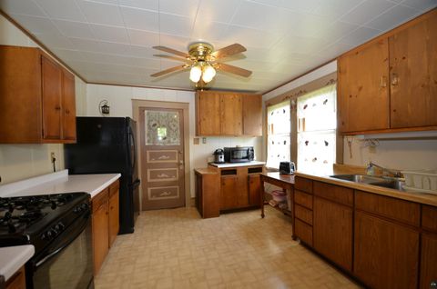 Tiny photo for 4011 W 9th St, Duluth, MN 55807 (MLS # 6126077)