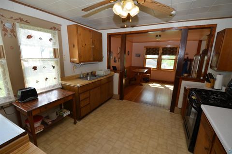 Tiny photo for 4011 W 9th St, Duluth, MN 55807 (MLS # 6126077)
