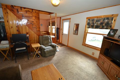 Tiny photo for 4011 W 9th St, Duluth, MN 55807 (MLS # 6126077)