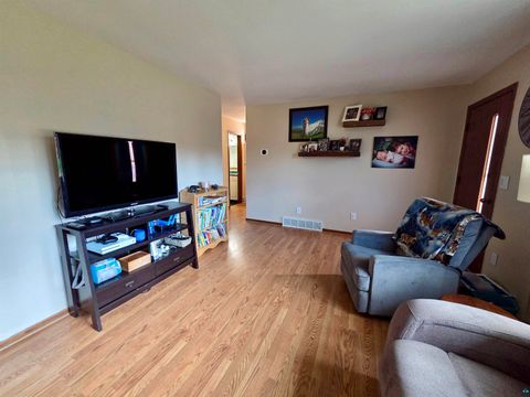 Tiny photo for 410 N Summit St, Gilbert, MN 55741 (MLS # 6125112)