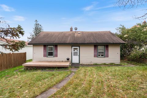 Photo of 4710 McCulloch St, Duluth, MN 55804 (MLS # 6122743)
