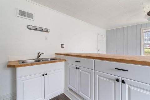 Tiny photo for 4710 McCulloch St, Duluth, MN 55804 (MLS # 6122743)