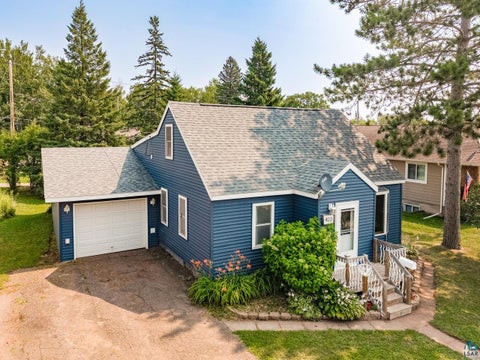 Photo of 422 N 76th Ave W AVE, Duluth, MN 55807 (MLS # 6127020)