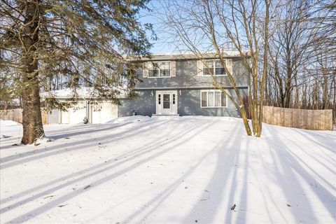 Photo of 5093 W Arrowhead Rd, Hermantown, MN 55811 (MLS # 6123241)