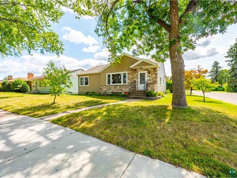 Tiny photo for 716 5th St S ST, Virginia, MN 55792 (MLS # 6127563)