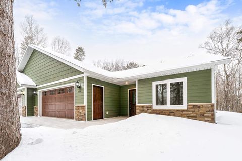 Photo of 1802 Rice Lake Rd, Duluth, MN 55811 (MLS # 6123287)