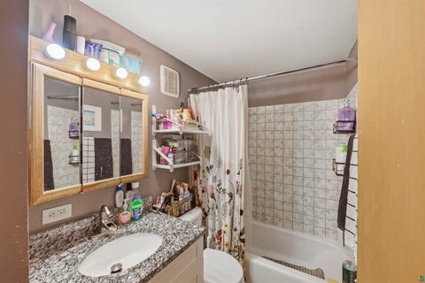 Tiny photo for 725 W 2nd St, Duluth, MN 55806 (MLS # 6128160)