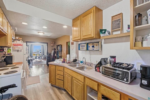 Tiny photo for 725 W 2nd St, Duluth, MN 55806 (MLS # 6128160)
