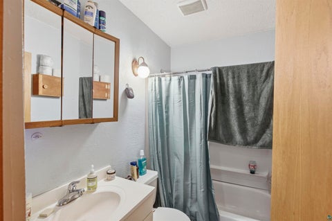 Tiny photo for 725 W 2nd St, Duluth, MN 55806 (MLS # 6128160)