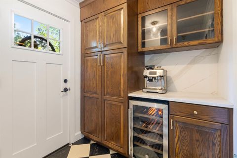 Tiny photo for 3 E College St, Duluth, MN 55812 (MLS # 6126273)