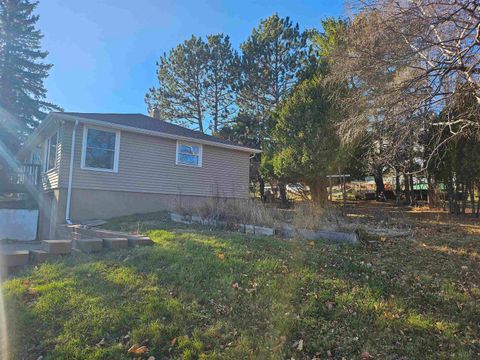 Tiny photo for 1403 E 8th St, Duluth, MN 55805 (MLS # 6122896)