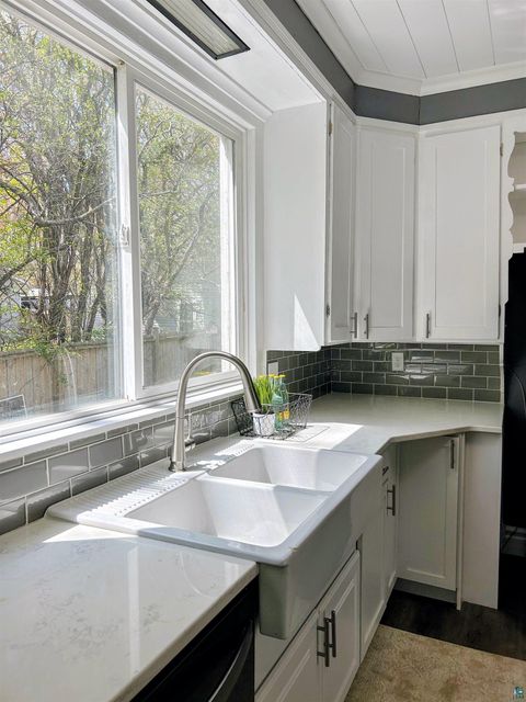 Tiny photo for 5611 London Rd, Duluth, MN 55804 (MLS # 6125606)